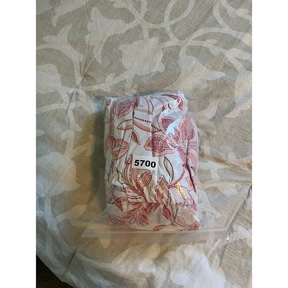 Summersalt The Coastal Poplin
Puff-Sleeve Wrap Fit and Flare Midi
Dress size xs - Picture 7 of 7